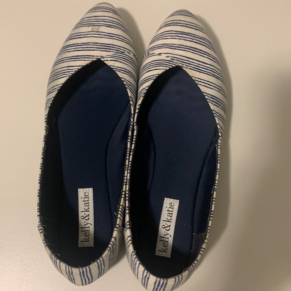 Kelly&Katie size 8 1/2 loafer. - Picture 3 of 3